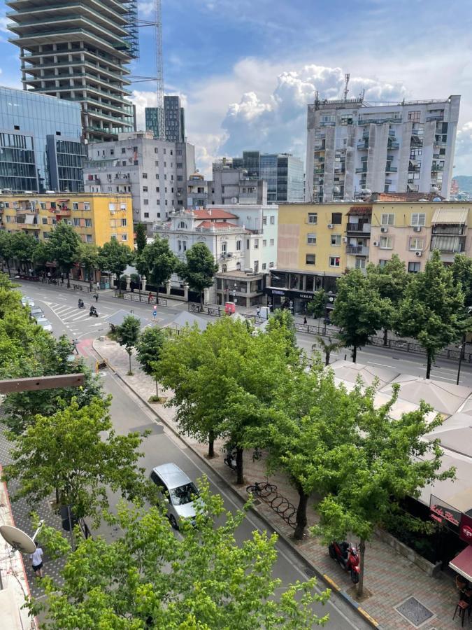 City Center Apartment Kafe Flora Tirana Exterior photo